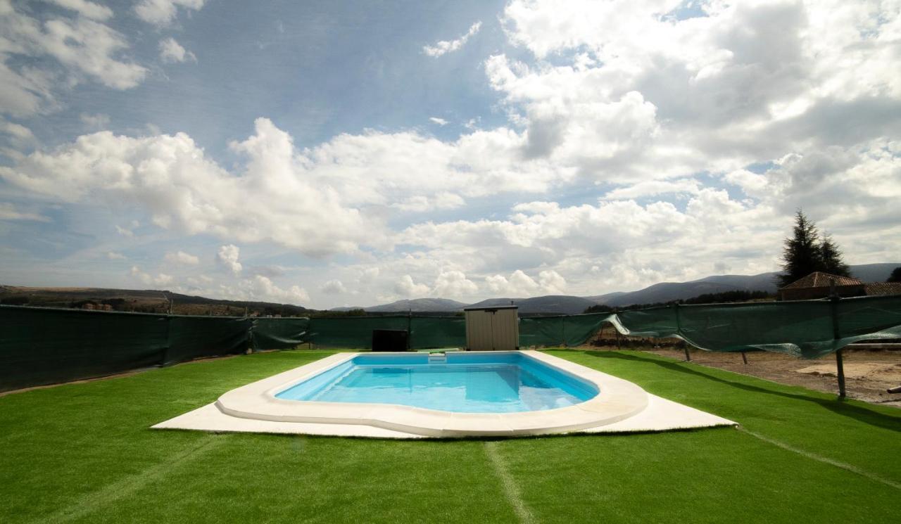 Villa De Gredos ナバレドンダ・デ・グレドス エクステリア 写真